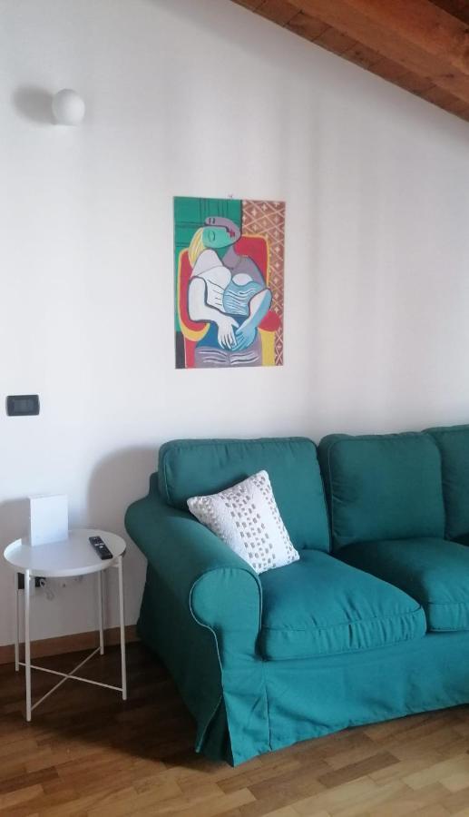 Quadrisfera Apartment Paratico Bagian luar foto