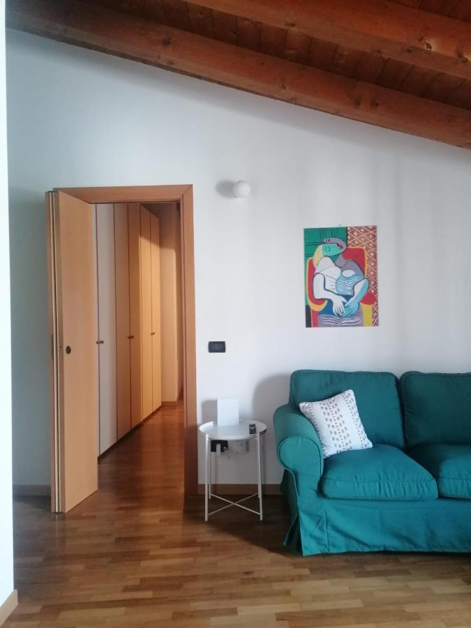 Quadrisfera Apartment Paratico Bagian luar foto