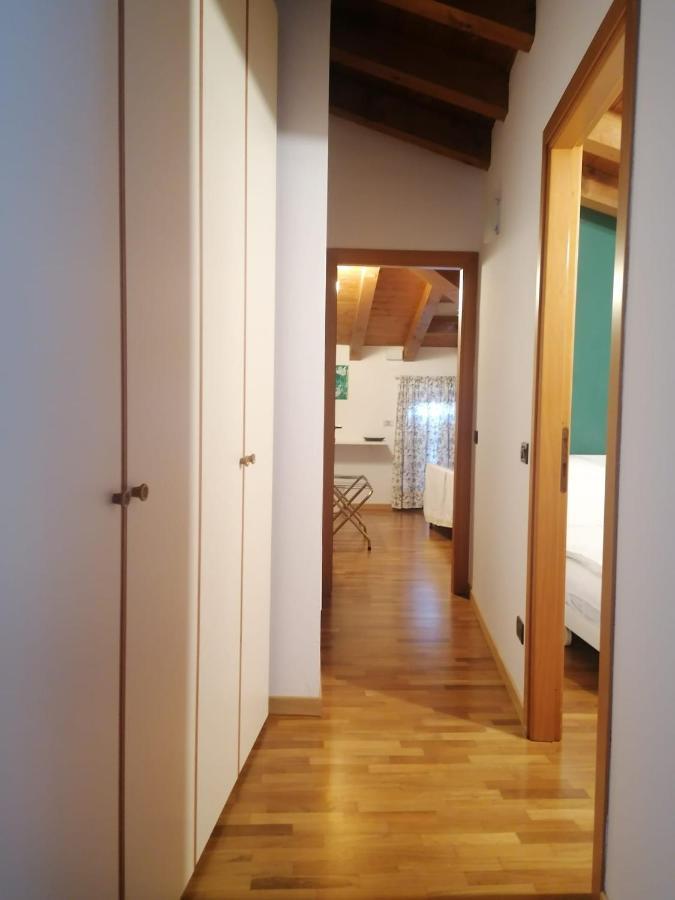 Quadrisfera Apartment Paratico Bagian luar foto