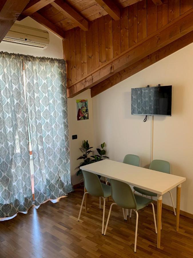 Quadrisfera Apartment Paratico Bagian luar foto