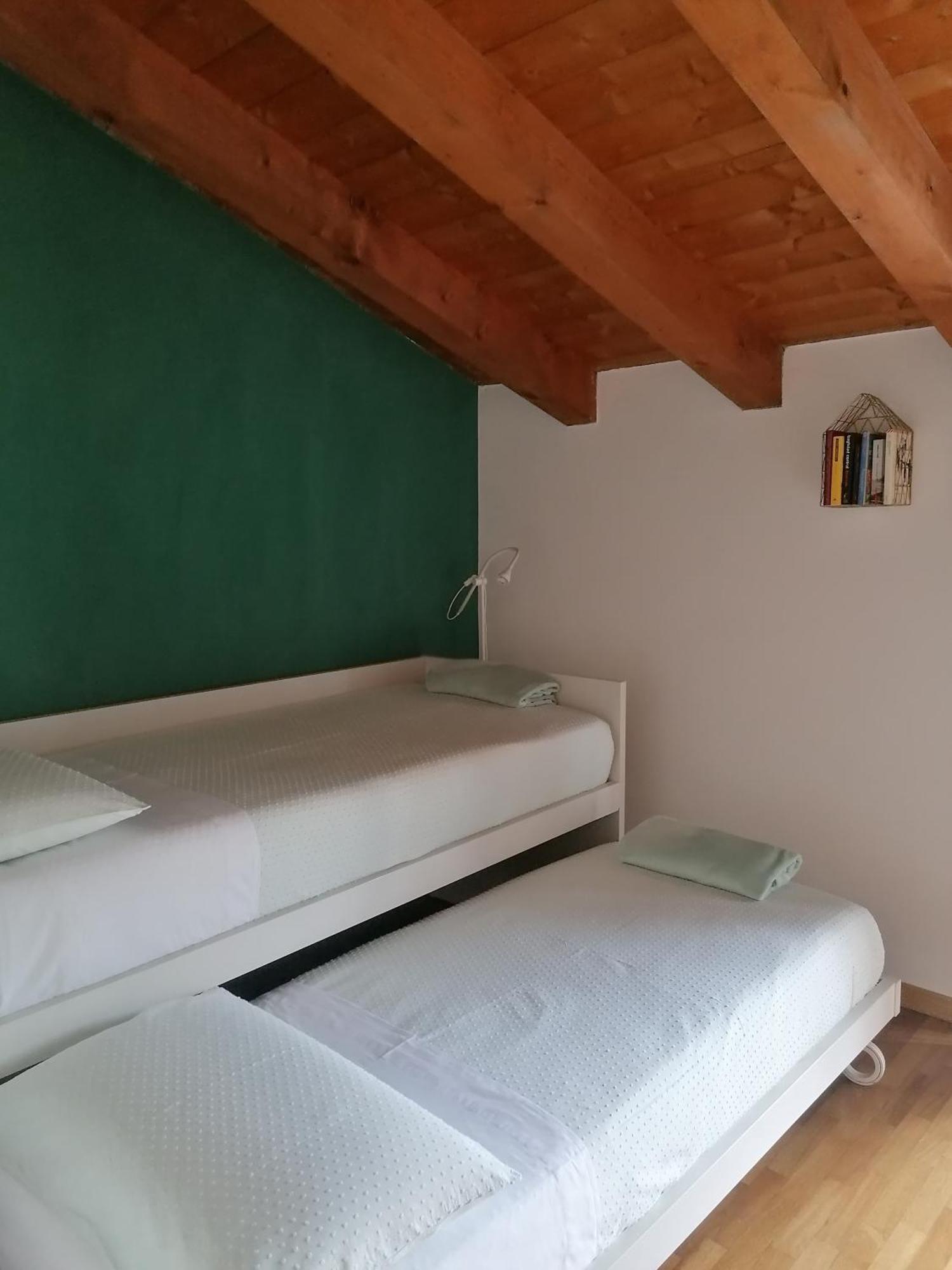 Quadrisfera Apartment Paratico Bagian luar foto