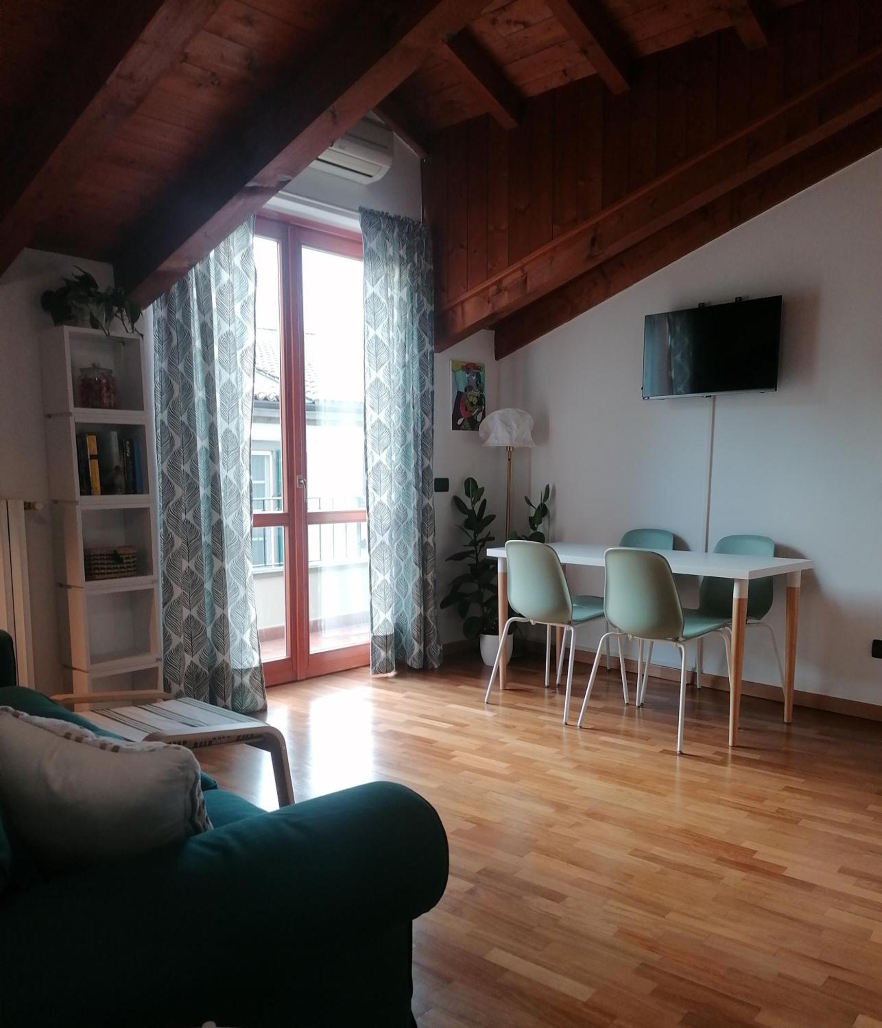 Quadrisfera Apartment Paratico Bagian luar foto