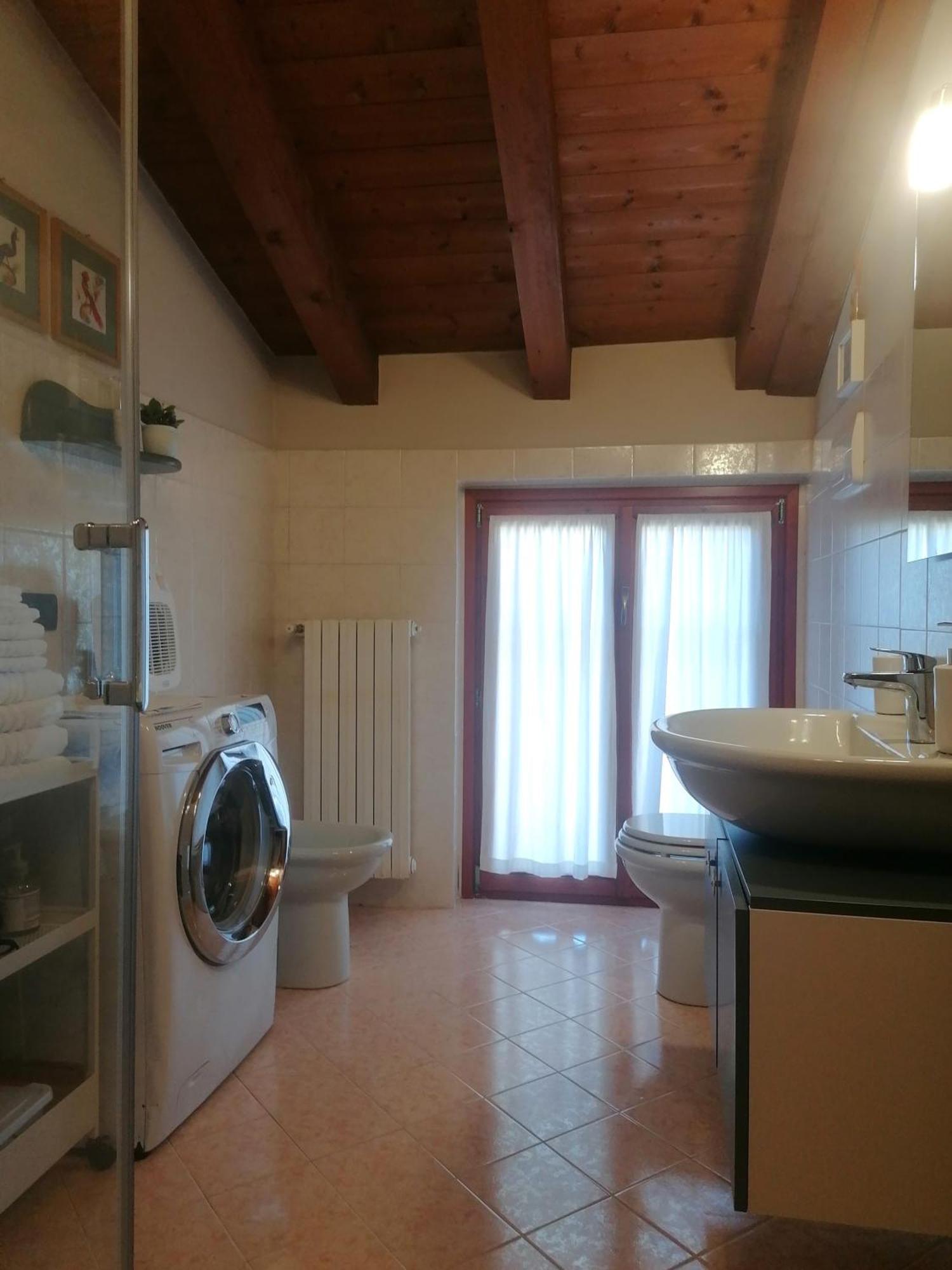 Quadrisfera Apartment Paratico Bagian luar foto